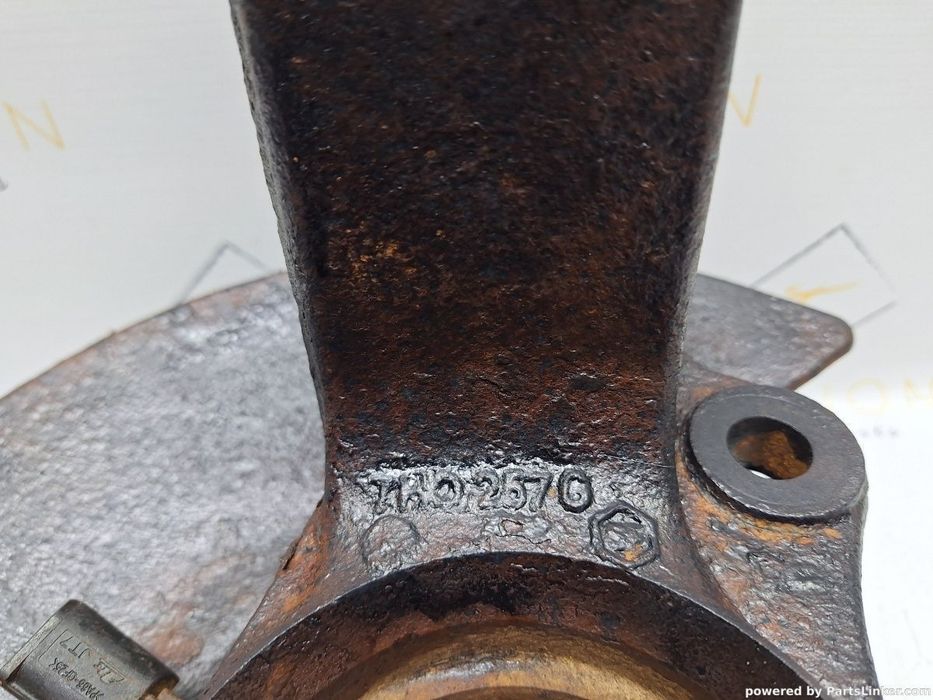 Fuzeta stanga fata VOLKSWAGEN TRANSPORTER V Bus (7HB, 7HJ, 7EB, 7EJ, 7EF, 7EG, 7HF, TDI (AXD, BNZ) 96KW|130HP OEM 7H0257G