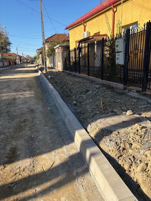 Vand casa pozitie centrala