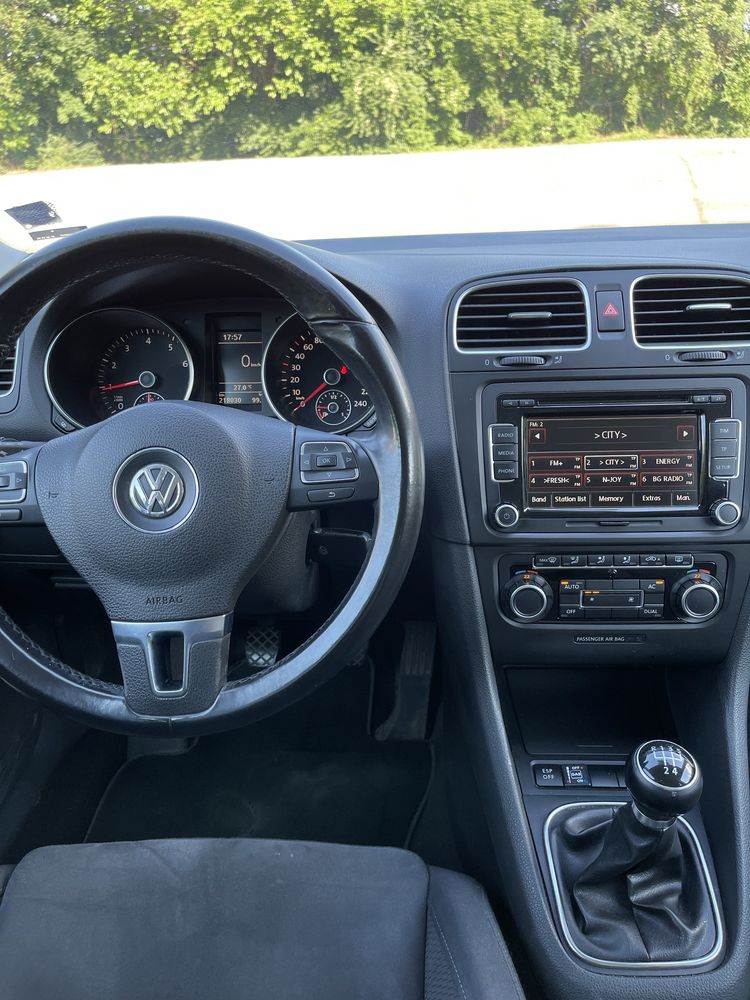 Volkswagen Golf 1.6 BiFuel ФАБРИЧНА ГАЗ