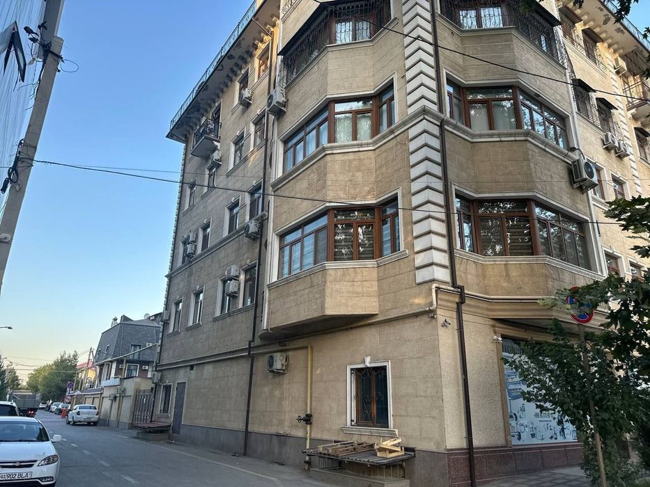 Продаем квартиру в новостройке в Яккасарайском районе ул Кахар.