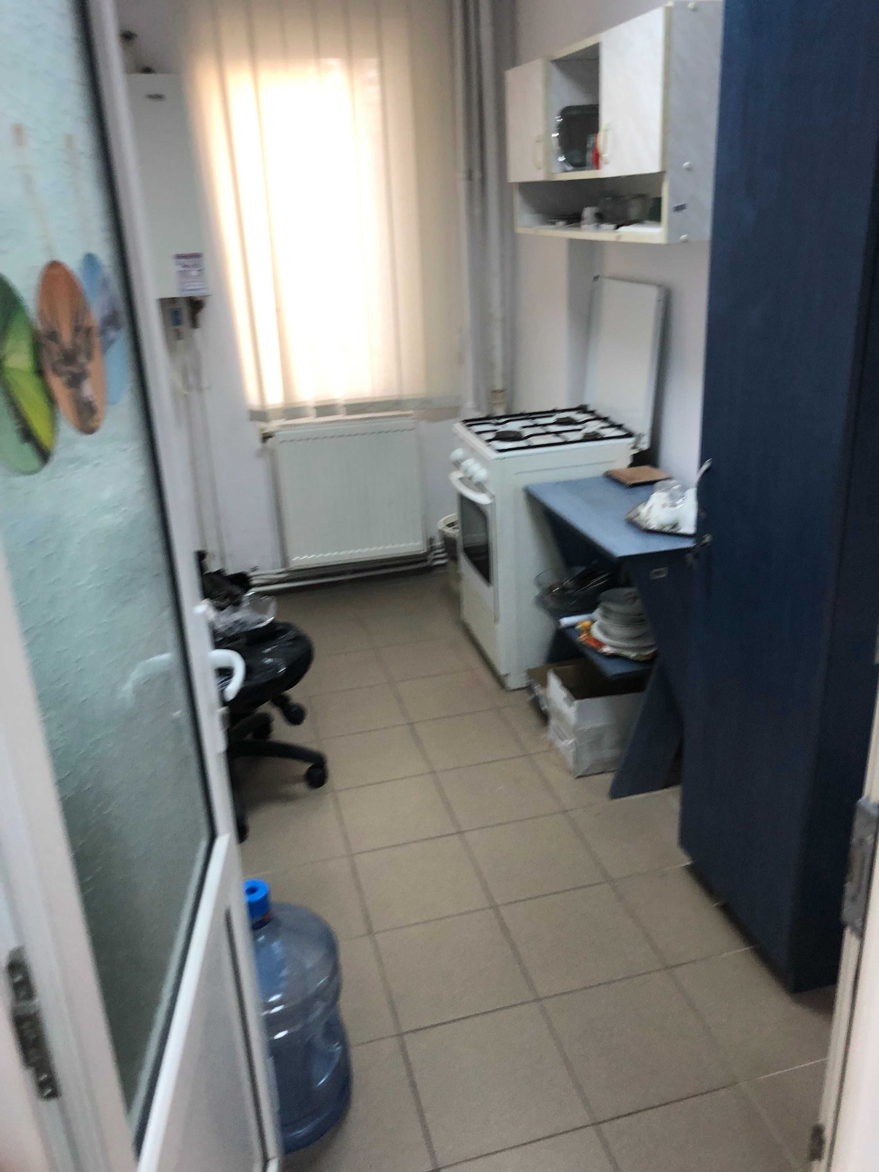 Spatiu Comercial de inchiriat - vis a vis - Casa de Sanatate Vaslui