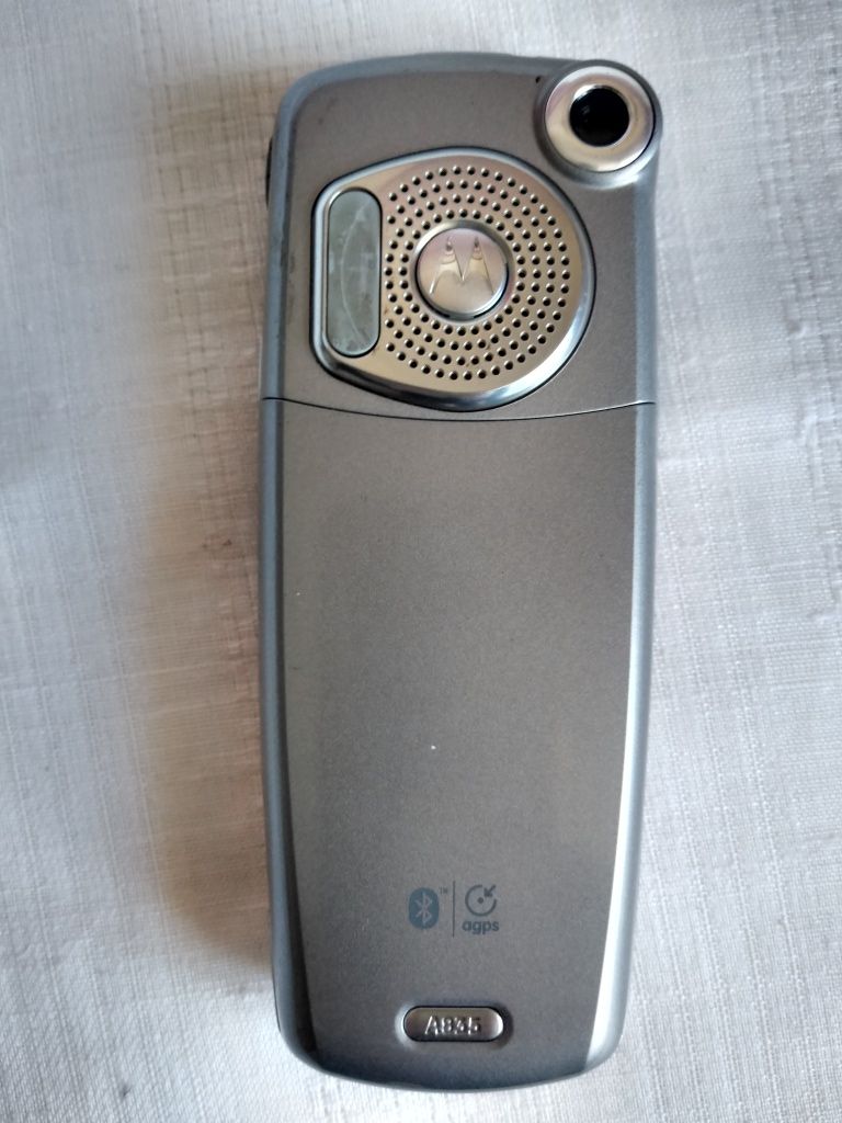 Telefon Motorola cu taste si camera, model special