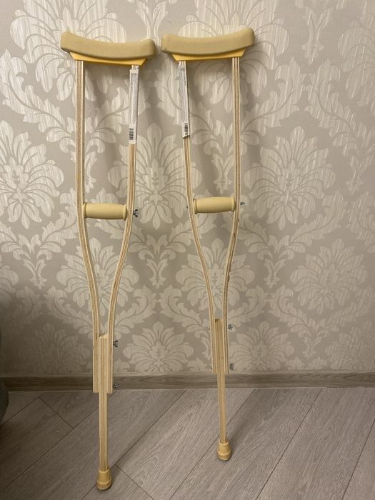 Костыли деревянные