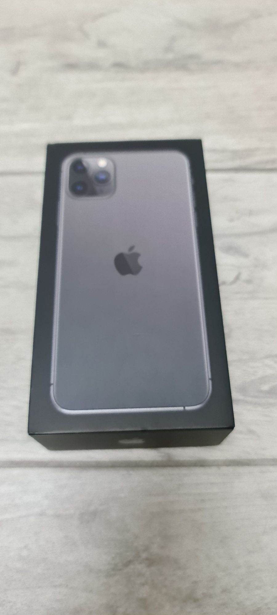 Cutie iPhone 11 pro max originală