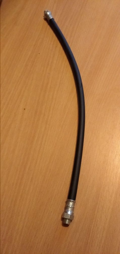 Furtun pentru pistol de  gresat (seringă) manual sau pneumatic.