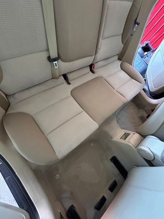 Curatare tapiterie auto