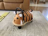 Дървена кола за бутане Wheely Bug®