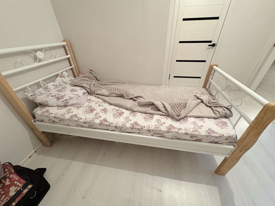 Кровать односпальная 120/200