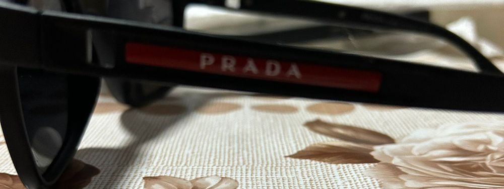 Ochelari Prada noi nouti