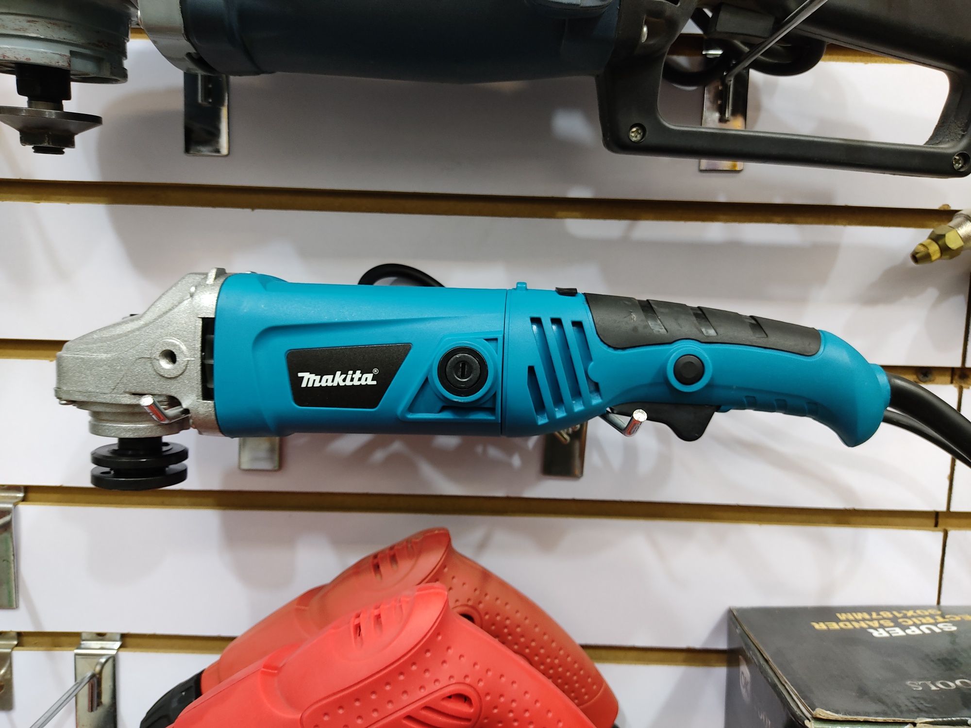 Болгарка MAKITA Ф125