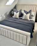 Paturi tapitate livrare 2-3 zile