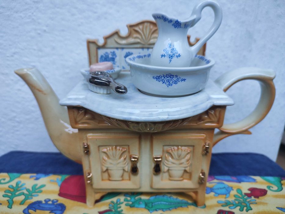 12 колекционерски чайника на Paul Cardew (Пол Кардю)