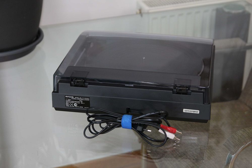 Aiwa PX-E855 cu preamplificator incorporat, curea si ac noi.
