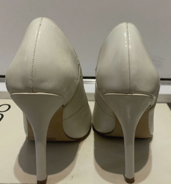 Pantofi stileto din piele