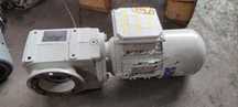 Motor electric trifazat cu reductor, 0.37kW, 32rpm, 380V