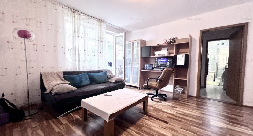 Vand apartament cu 2 camere