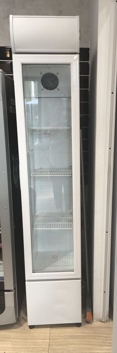 Слим хладилна витрина