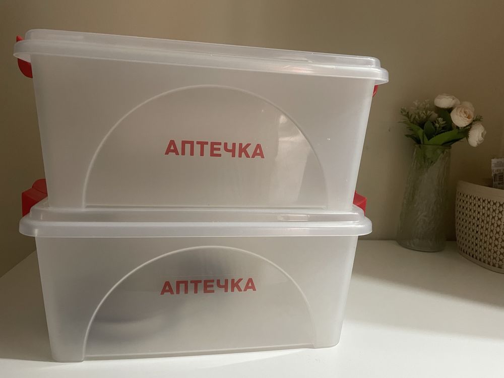 Штатив,вишелка,ширма,кушетка,шкаф,латок2,аптечка, проц кабинетке бәрі