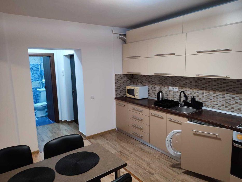 Apartament cu doua camere in centru nou de inchiriat