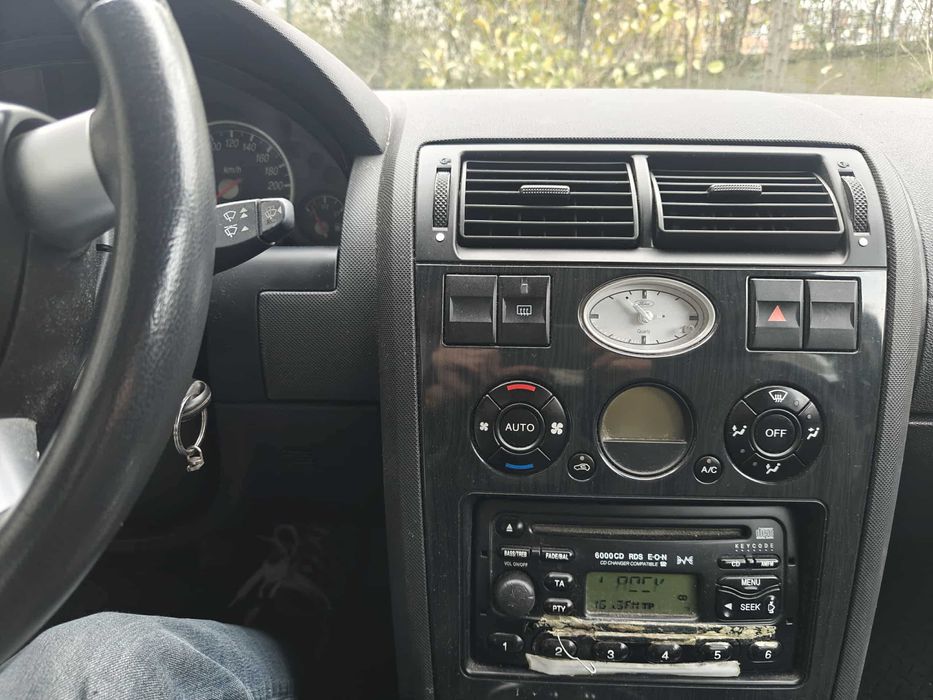 Ford Mondeo GIA 2001