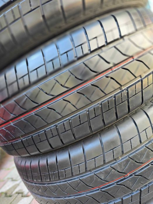 Anvelopa Vara 215/60R17C 109/107T Bridgestone Duravis