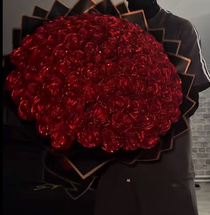 Цветы атласные розы