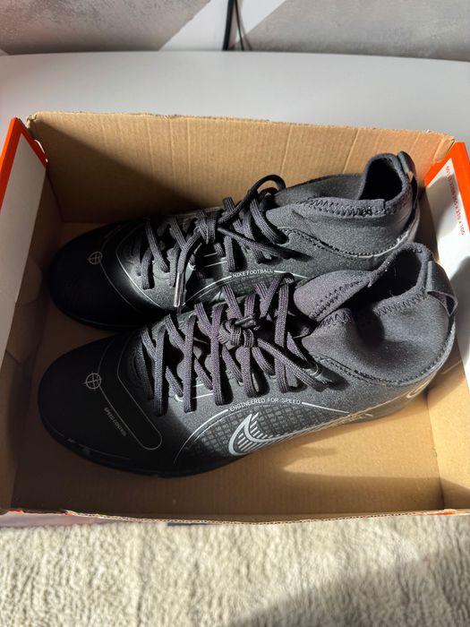 Ghete de fotbal pentru copii Nike Jr Superfly 8 Club TF