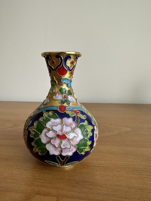 Декоративни вази и керамика – уникални ръчно изработени произведения