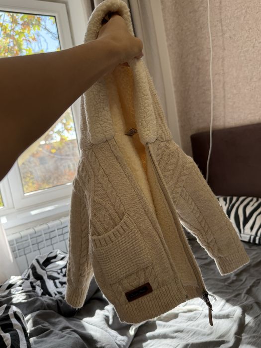 Теплая верхняя кофточка 9-12 месяцев