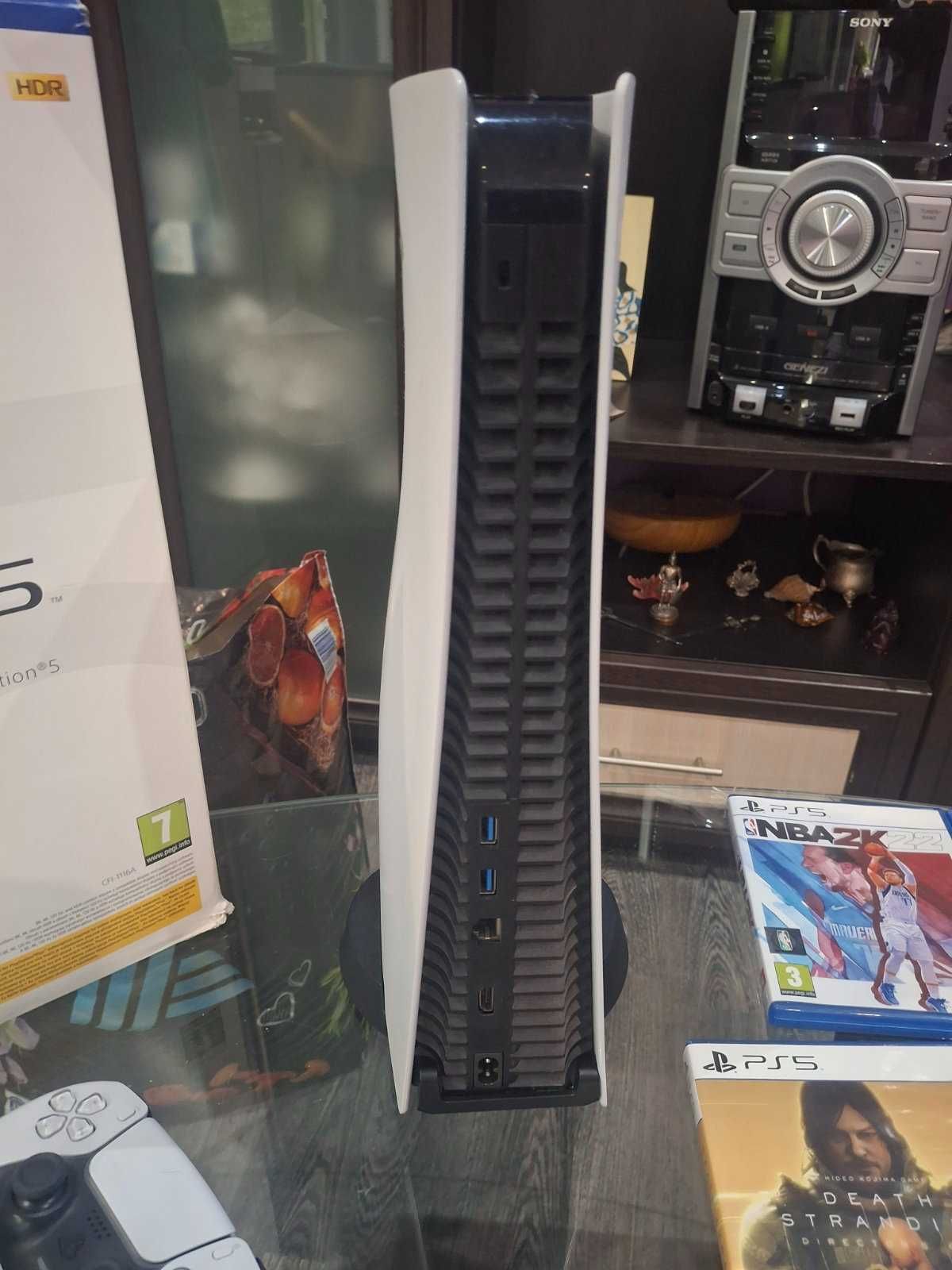 ПРОДАВАМ PlayStation 5 1 tb + 4 бр. игри