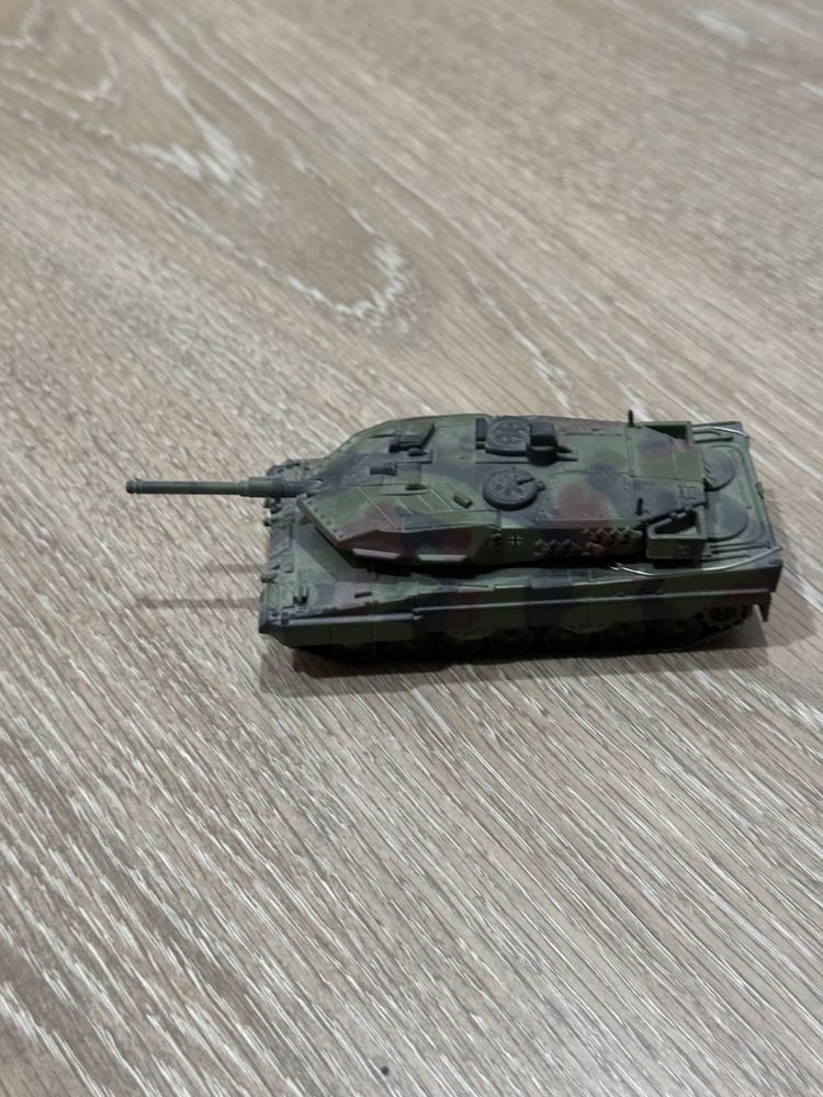 Macheta militara 1:72 tanc Leopard