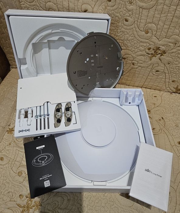 Ubiquiti UniFi 6 Long-Range (U6-LR)