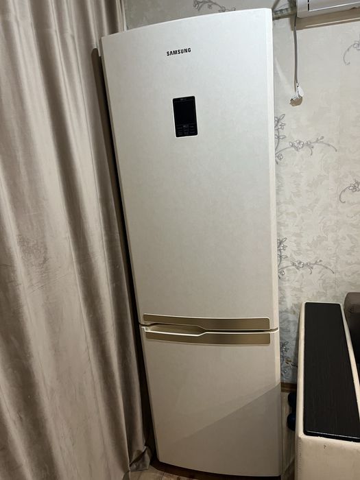 Продам холодильник Samsung
