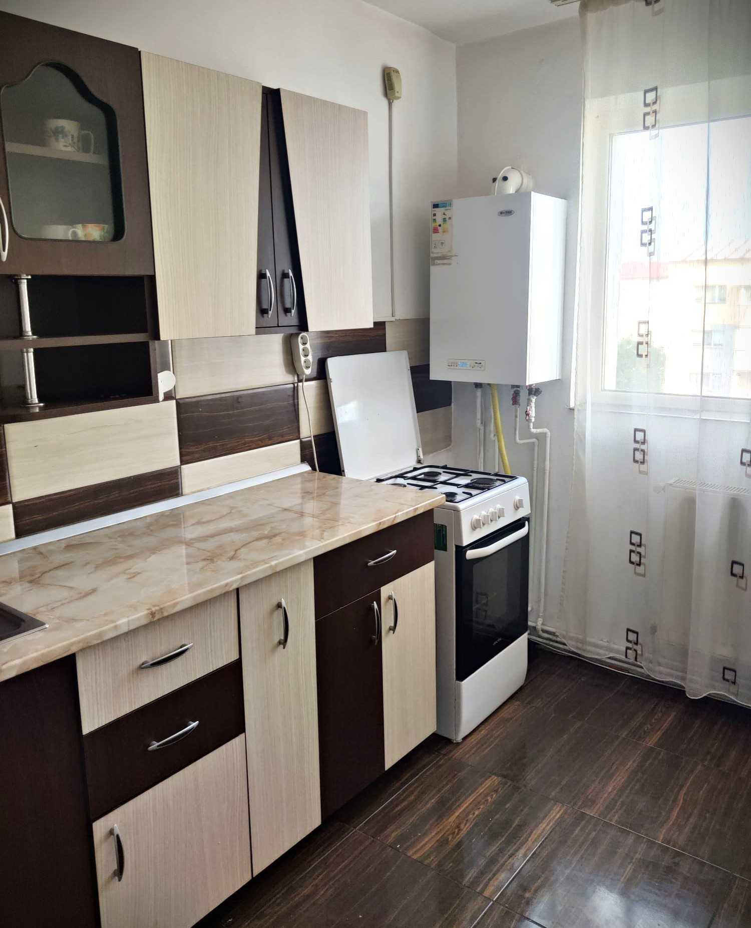 Închiriez apartament 2 camere, Targoviste
