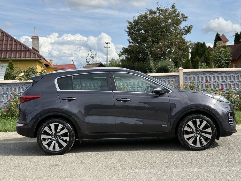 Vand Kia Sportage 2.0CRDI 4x4 2017 Piele Panoramic