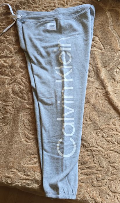 Pantaloni de trening, Calvin Klein