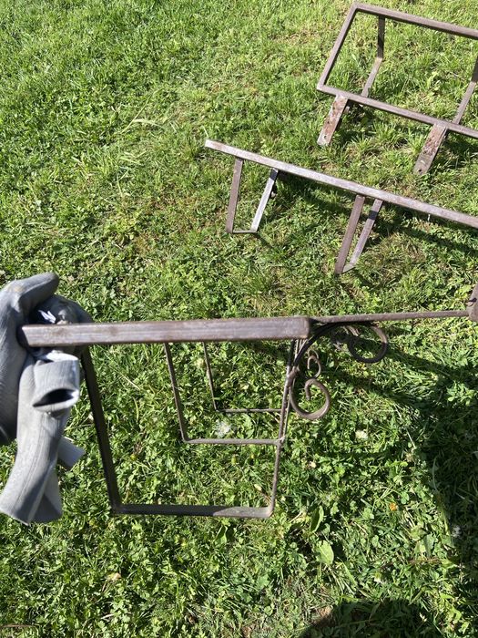 Suport pentru flori din fier forjat