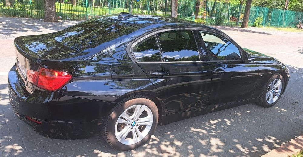 Vând BMW SERIA 3 F30