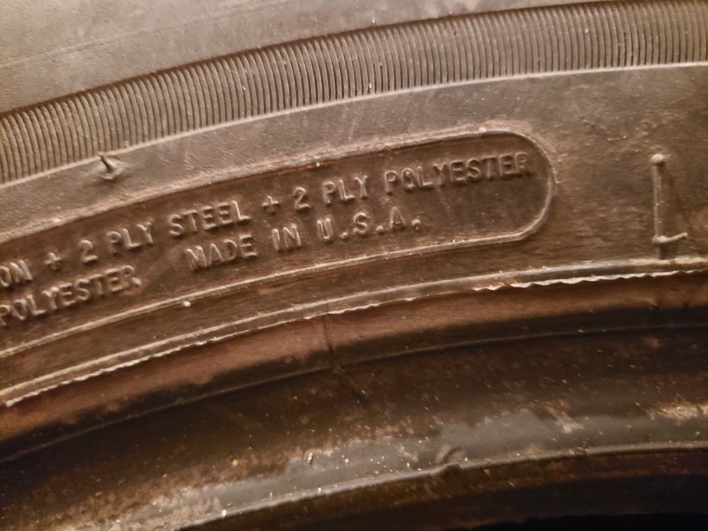 Две непарные шины 235/65r17
