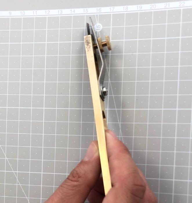 макетен нож с дистанционер за кожа, резец, кожарски, сарашки