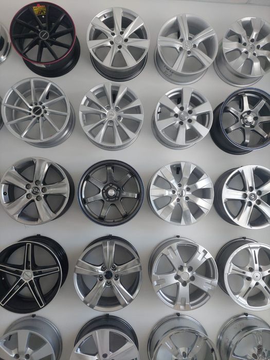 3шт шин.Доставка. 24/7. Есть на выбор шин и диски. По штучно.По парам