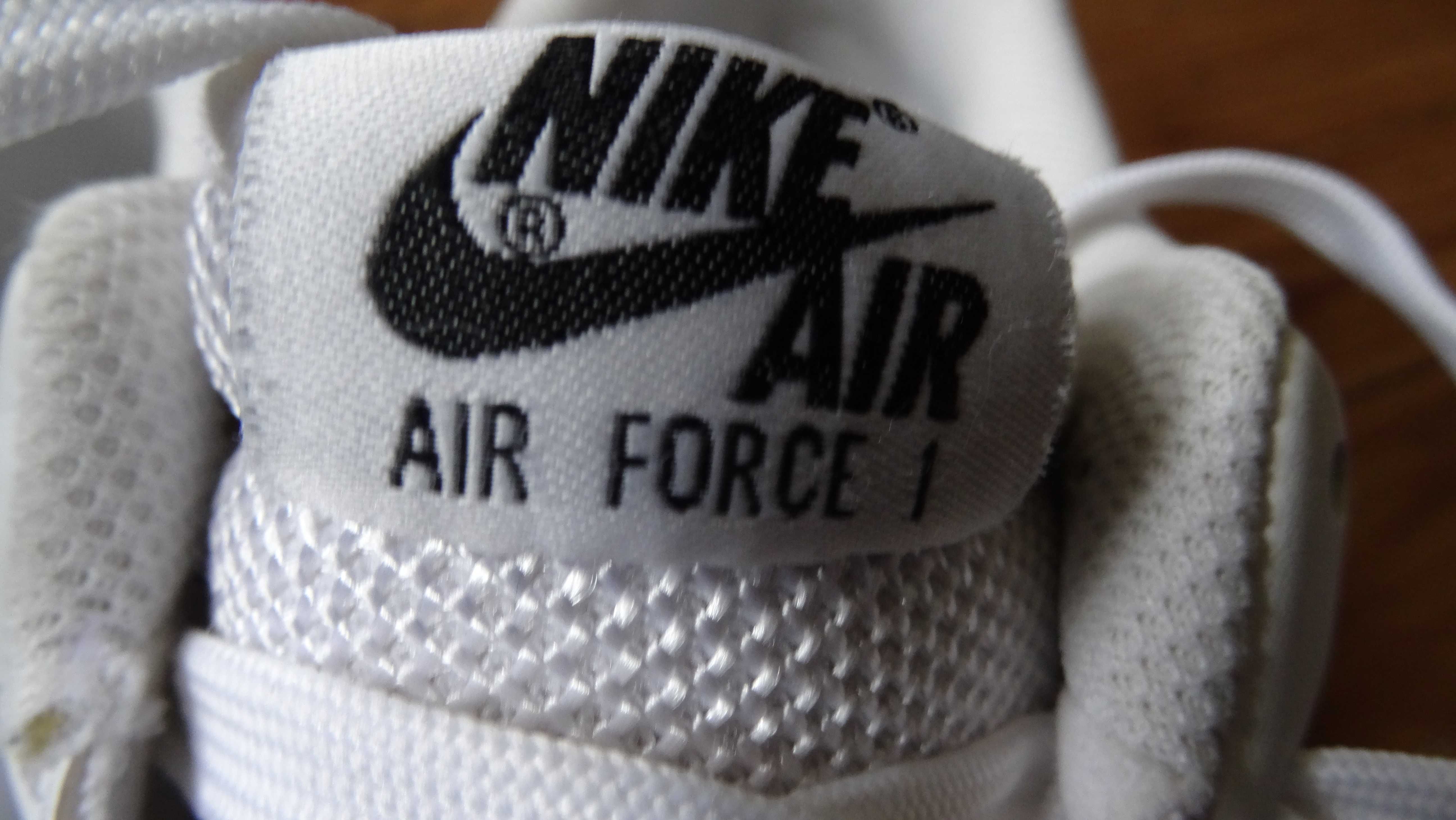 nike 44.5 air force 1