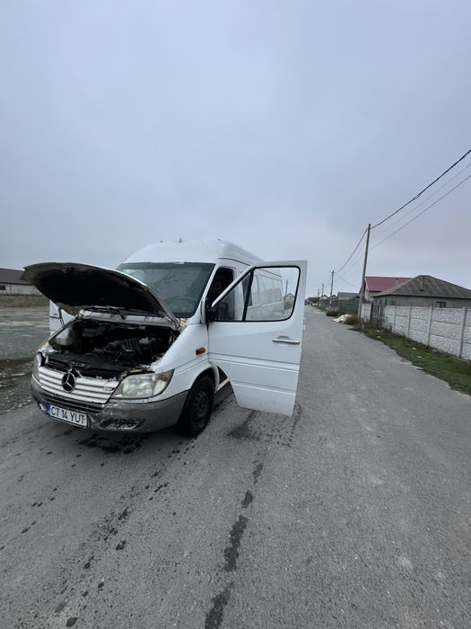 Vand mercedes sprinter 316 sau schimb cu turism ofer diferenta