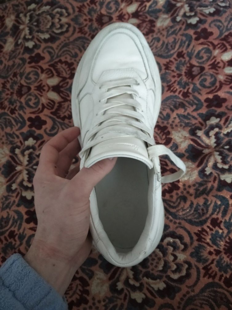 Муржские белые кросовки 42 р, новые , не ношенные