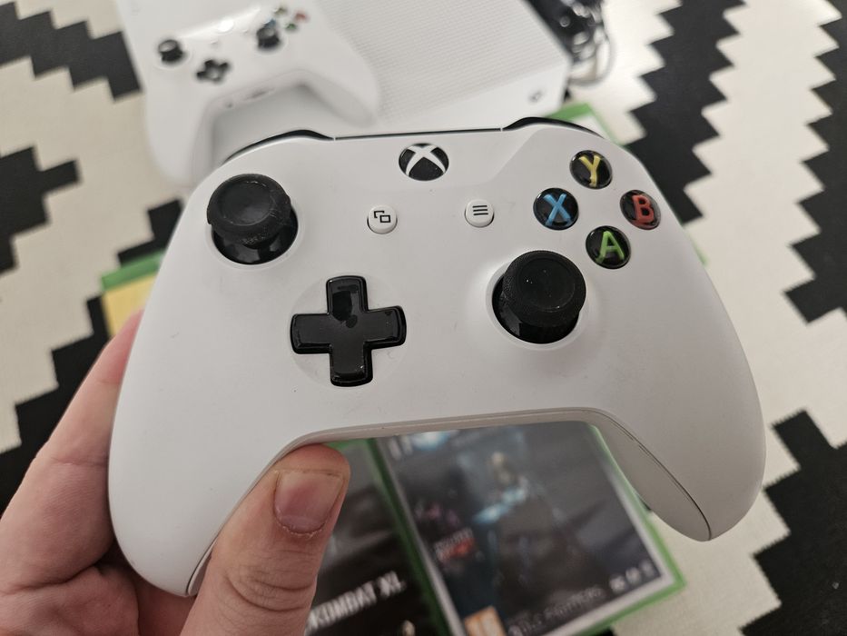 Vand X box one S 500gb