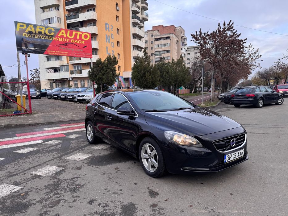 Volvo V 40 D 4 Momentum An 2015 190 Cp Distronic Camera Blis Pdc Pilot