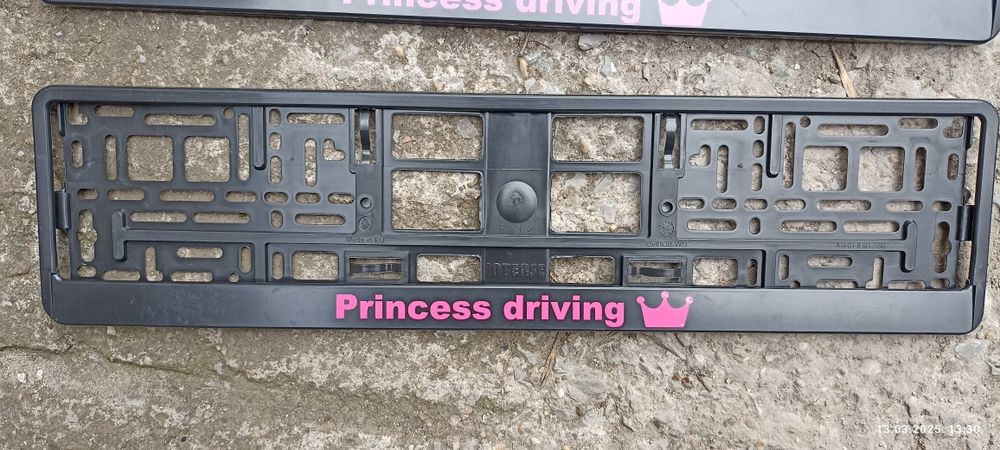 Рамки за регистрационен номер princess driving