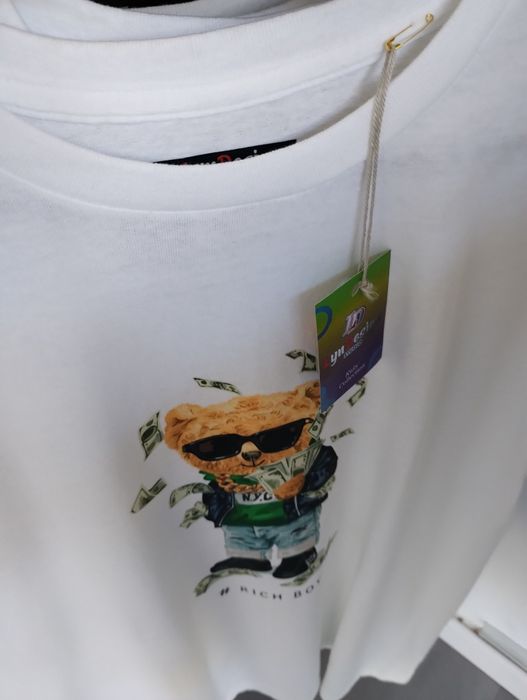 Tricouri Personalizate cu Imprimare DTF – Originalitate la Pur­tător