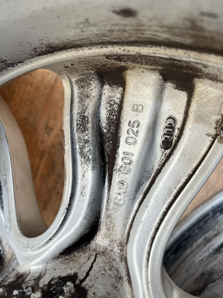 Оригинални лети джанти Audi A1 Seat Skoda Vw 8x0601025 7j 16” et34 н89