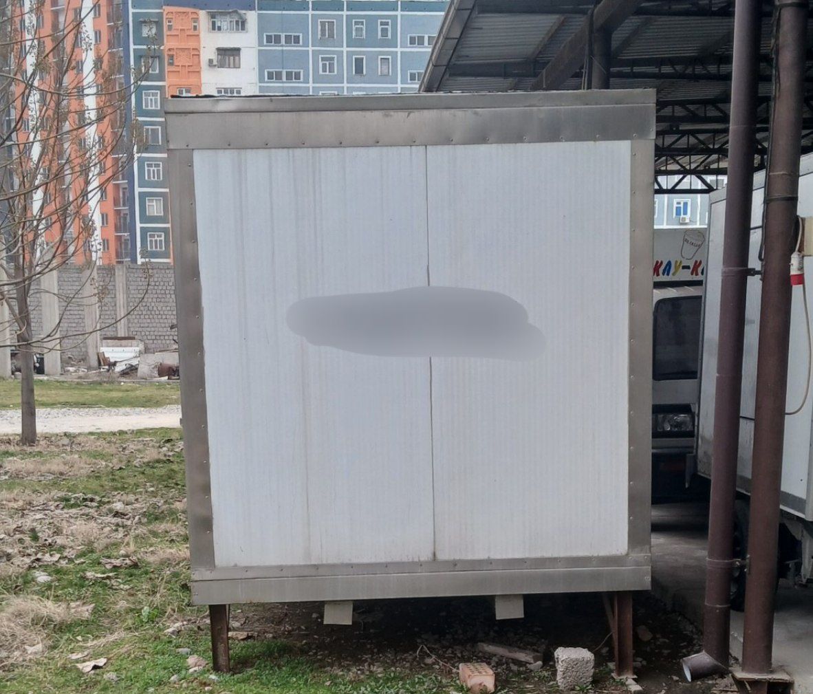 Продаются 2 стационар. холодильника на Газель